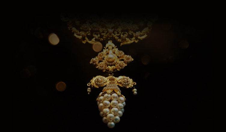 Joyas, Aderezos y Peinetas de FALLERAS
