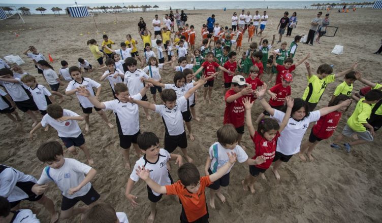 Niños en la Playa de valencia