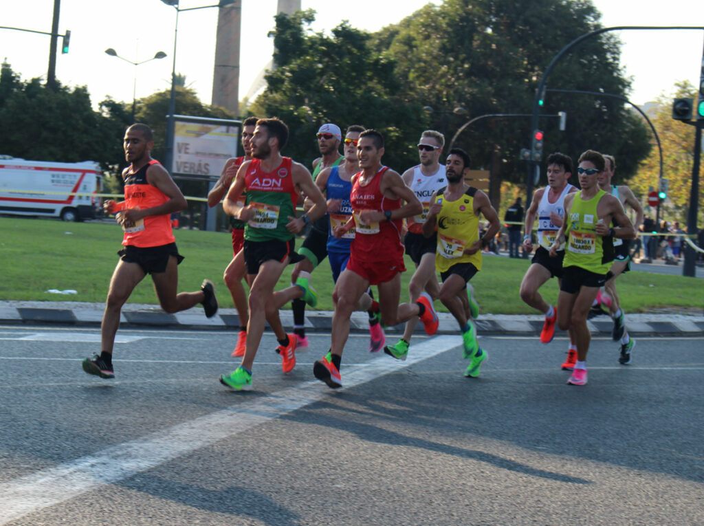 El Medio Maratón Valencia, km 8 - Foto @josesuay