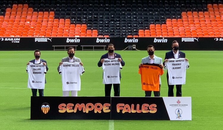 El València presenta el projecto “Sempre falles”