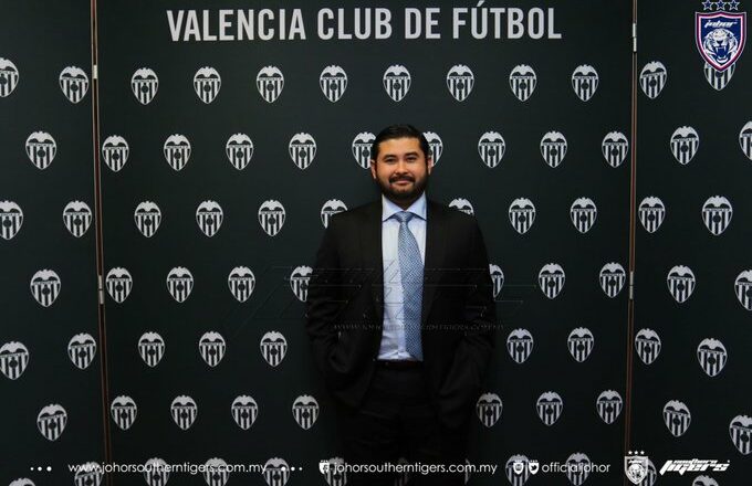 Tunku Ismail es el heredero primero al trono de Johor