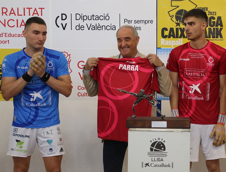 Abans de la final se li ha fet homenatge a Vicent Parra Aguado, conegut esportivament com a Parra/ Fotos. Funpival