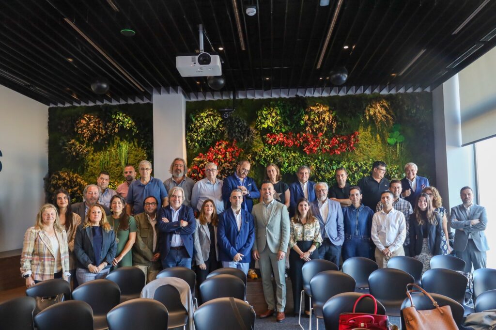 La Asociación de Medios Digitales (AMDComVal) en la jornada 'Tejiendo territorio'